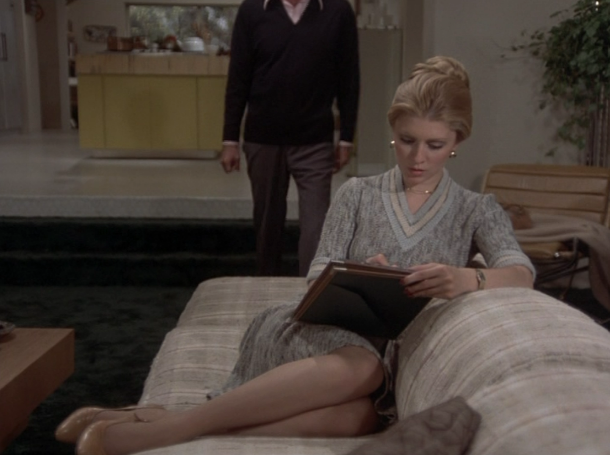 7-2 1977年可倫坡《Murder Under Glass》3.png